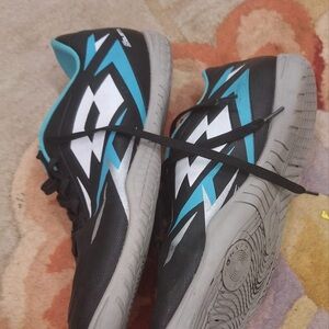 Lotto Black and Blue Indoor Soccer Shoes